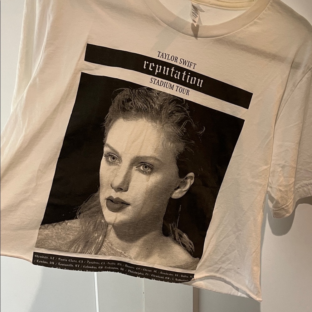 Bella Canvas White Reputation Stadium Large Cropped Tour Tee Shirt Top